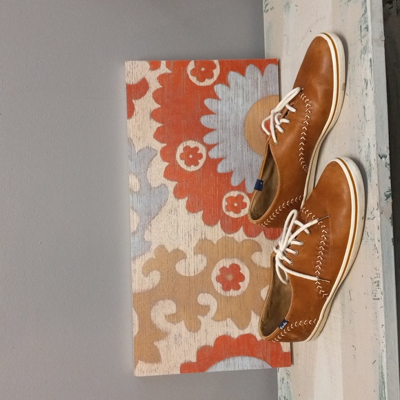 Keds Brown With Cream Colored Stitching - Picture 1 of 12